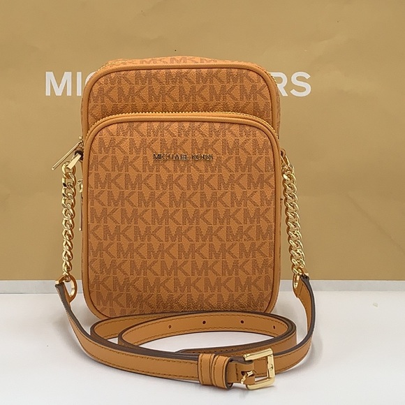 MICHAEL KORS
Jet Set Travel Medium Signature Logo Crossbody Bag
COLOR CIDER - Picture 10 of 16